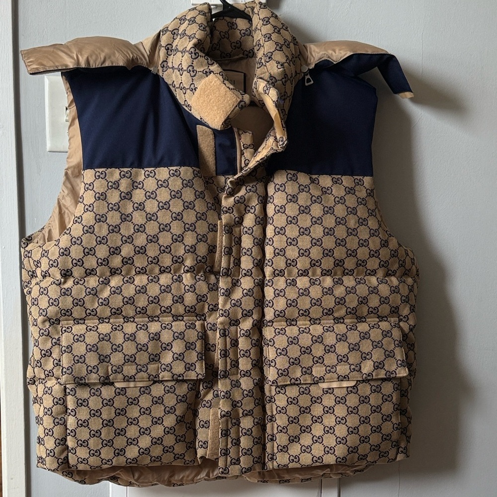 Gucci Beige & Navy GG Monogram Puffer Vest